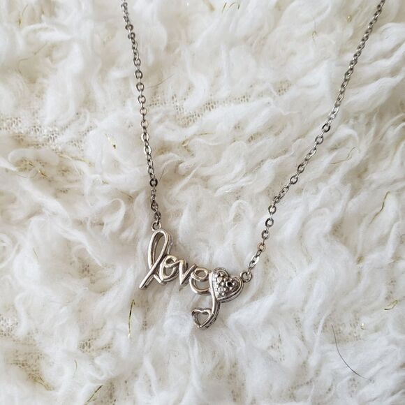 Sterling Silver 925 "Love" ‎ Scripted Necklace - Picture 1 of 4